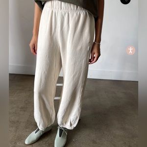 Le Bon Shoppe French terry balloon pant in naturel